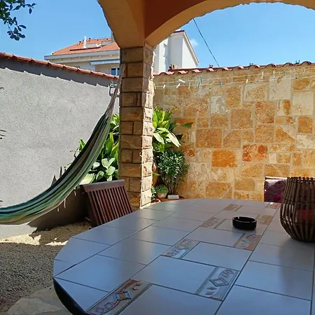 Budget-studio Fuer Zwei Personen By Interhome * ביוגראד נה מורו