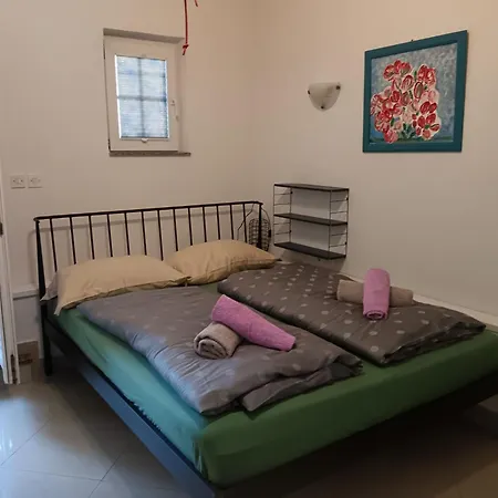 Appartement Budget-studio Fuer Zwei Personen By Interhome *