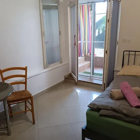 Appartement Budget-studio Fuer Zwei Personen By Interhome *