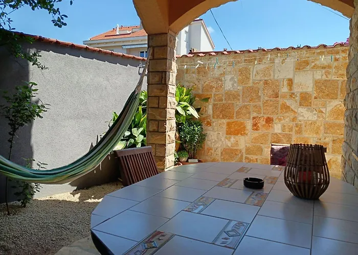 Budget-studio Fuer Zwei Personen By Interhome * Biograd Na Moru